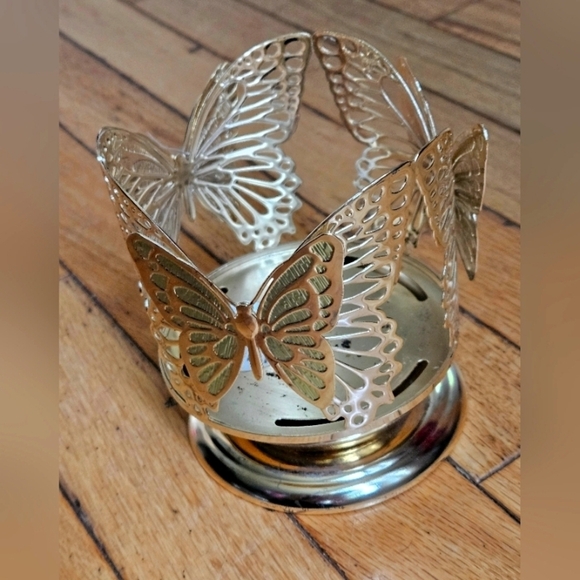 Bath & Body Works Other - Bath and bodyworks candle holder